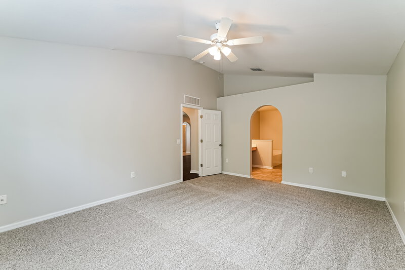 2,340/Mo, 3200 Bellericay Ln Land O' Lakes, FL 34638 Main Bedroom View
