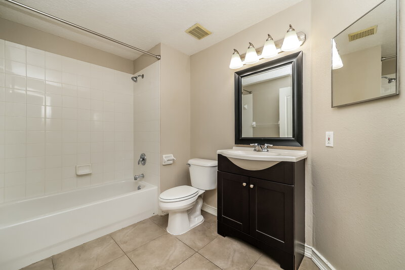 2,815/Mo, 5523 Terrain de Golf Dr Lutz, FL 33558 Bathroom View
