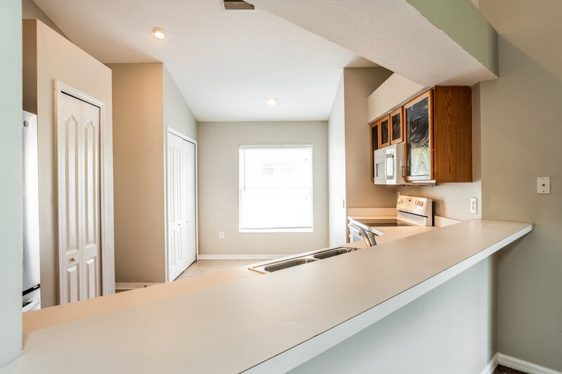 2,530/Mo, 10038 Creek Bluff Dr Riverview, FL 33578 Kitchen View