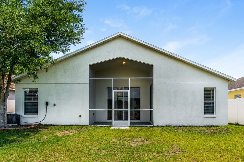 2,530/Mo, 10038 Creek Bluff Dr Riverview, FL 33578 Rear View