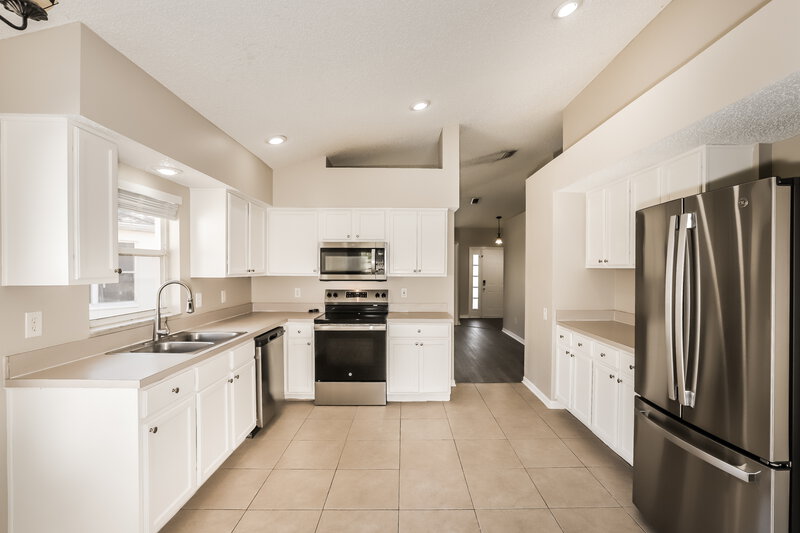 2,580/Mo, 10626 Walker Vista Dr Riverview, FL 33578 Kitchen View