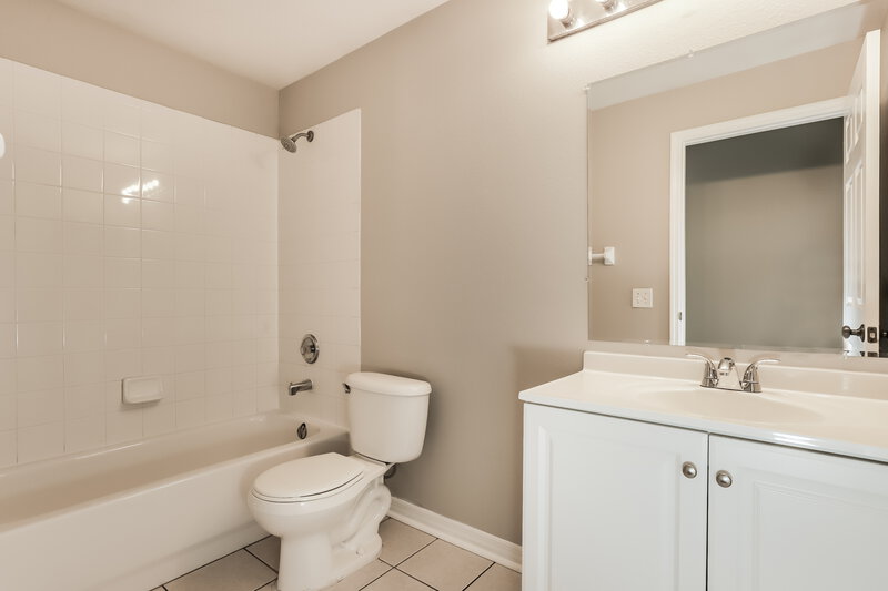 2,580/Mo, 10626 Walker Vista Dr Riverview, FL 33578 Bathroom View