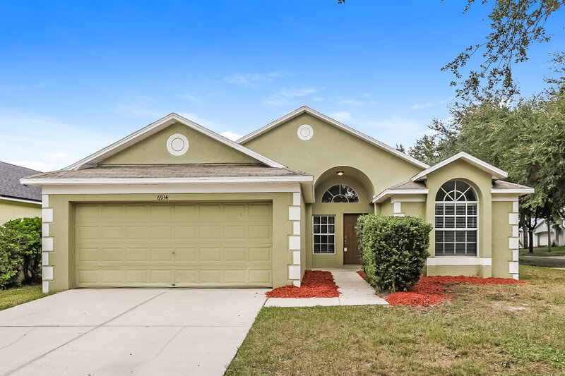 3,170/Mo, 6934 Waterbrook Ct Gibsonton, FL 33534 External View