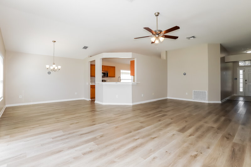 2,170/Mo, 12411 Cedarfield Dr Riverview, FL 33579 Living Room View