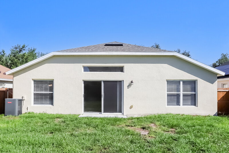 2,170/Mo, 12411 Cedarfield Dr Riverview, FL 33579 Rear View
