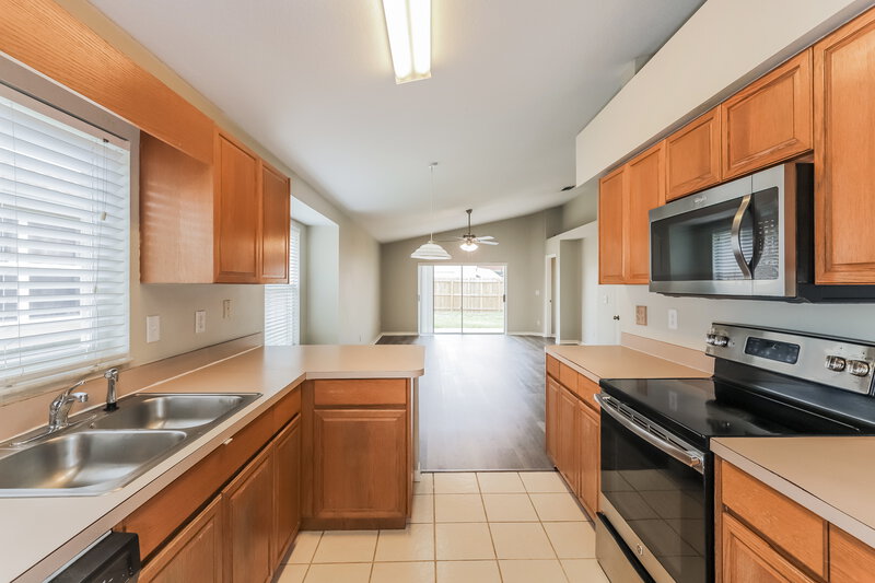 2,325/Mo, 528 Greg St Valrico, FL 33594 Kitchen View