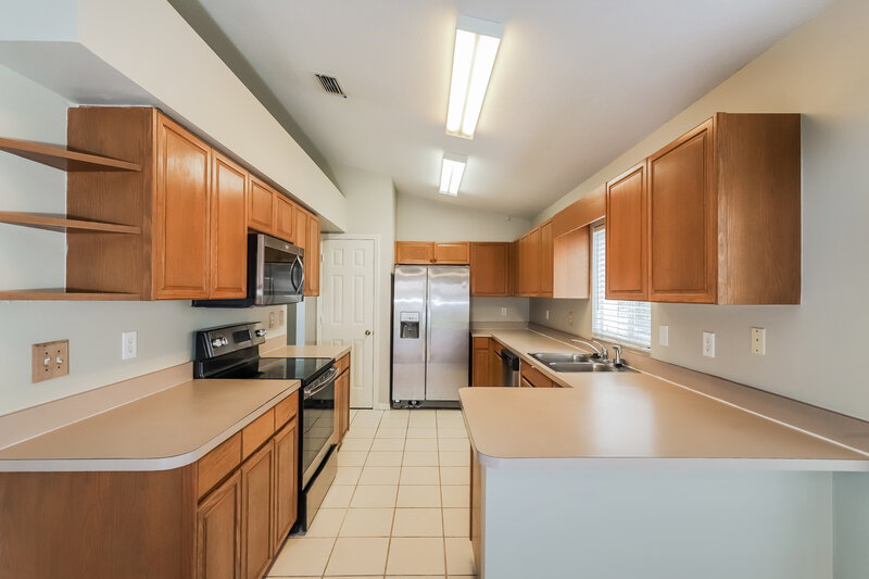 2,325/Mo, 528 Greg St Valrico, FL 33594 Kitchen View 2
