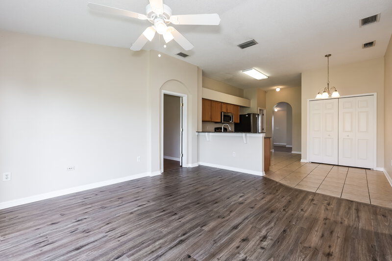 2,065/Mo, 11011 Whitecap Dr Riverview, FL 33579 Living Room View