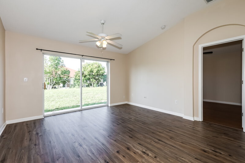 2,065/Mo, 11011 Whitecap Dr Riverview, FL 33579 Living Room View 2