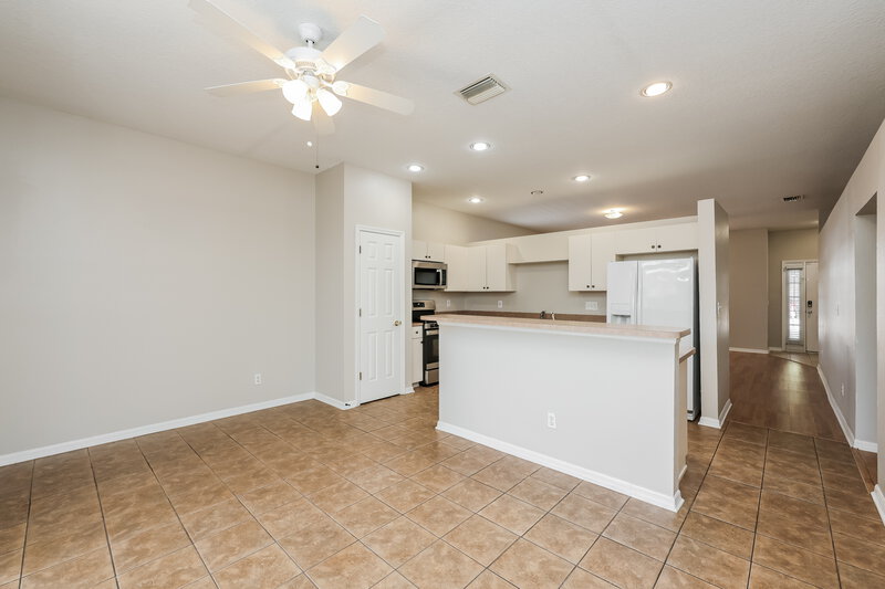 2,010/Mo, 619 Wave Crest Cir Valrico, FL 33594 Dining Room View