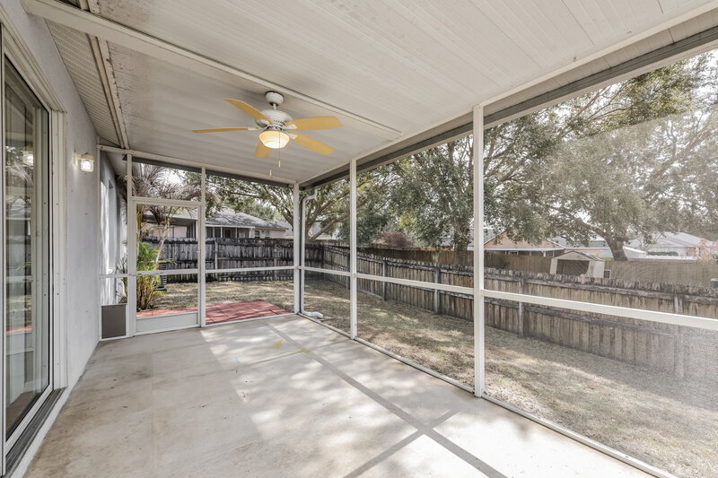 2,010/Mo, 619 Wave Crest Cir Valrico, FL 33594 Sun Room View