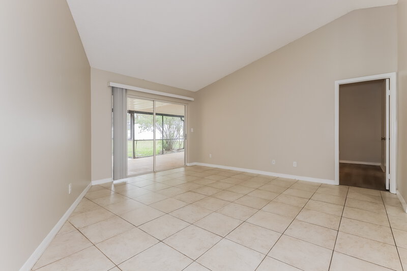 4,470/Mo, 2612 Brianholly Dr Valrico, FL 33596 Living Room View