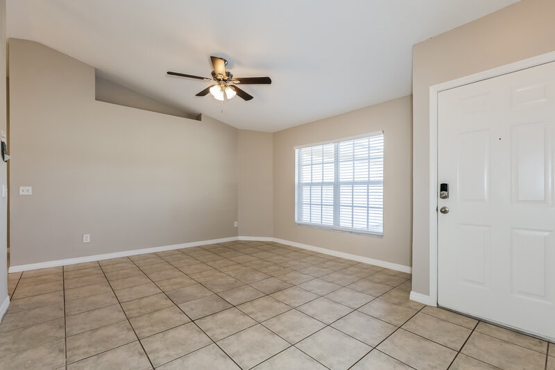 1,900/Mo, 3061 Jordan Heights Ct Lakeland, FL 33810 Living Room View