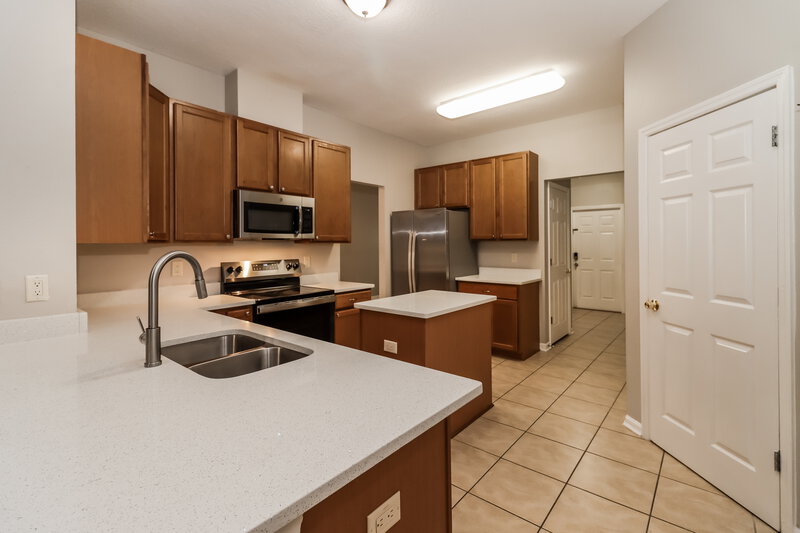 2,380/Mo, 1421 Main St Valrico, FL 33594 Kitchen View 3