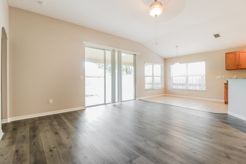 2,815/Mo, 4723 Whispering Wind Ave Tampa, FL 33614 Living Room View