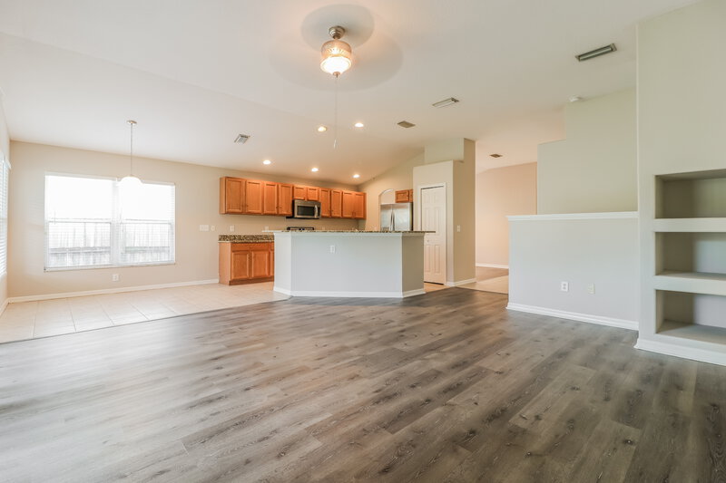 2,815/Mo, 4723 Whispering Wind Ave Tampa, FL 33614 Living Room View 2