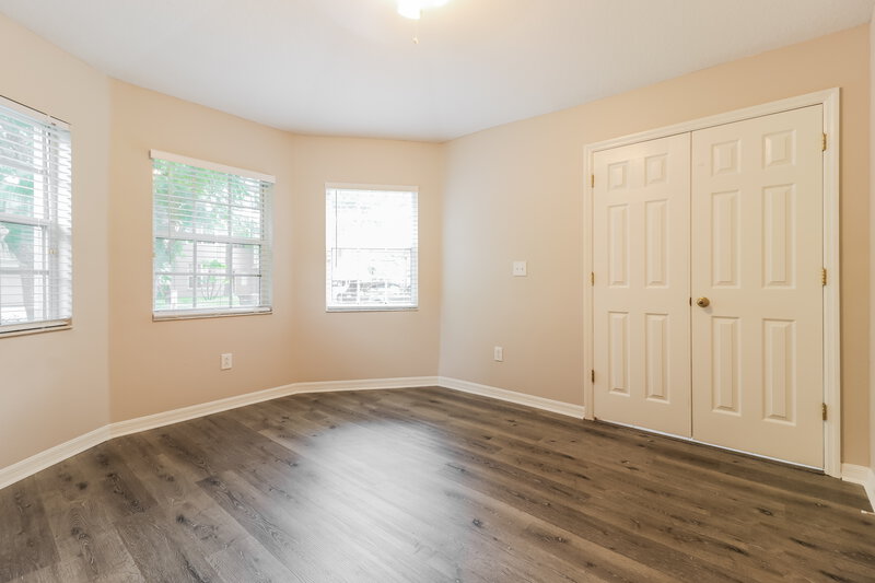 2,815/Mo, 4723 Whispering Wind Ave Tampa, FL 33614 Office View