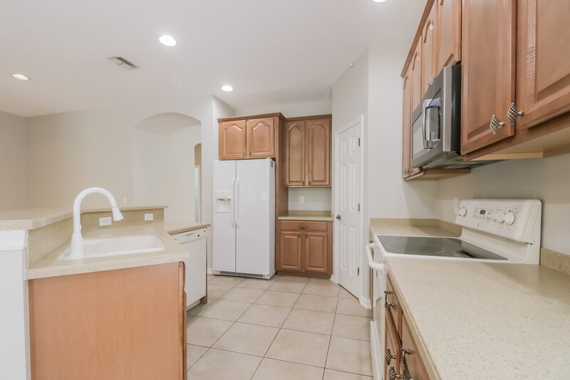 2,060/Mo, 9325 Creedmoor Ln New Port Richey, FL 34654 Kitchen View