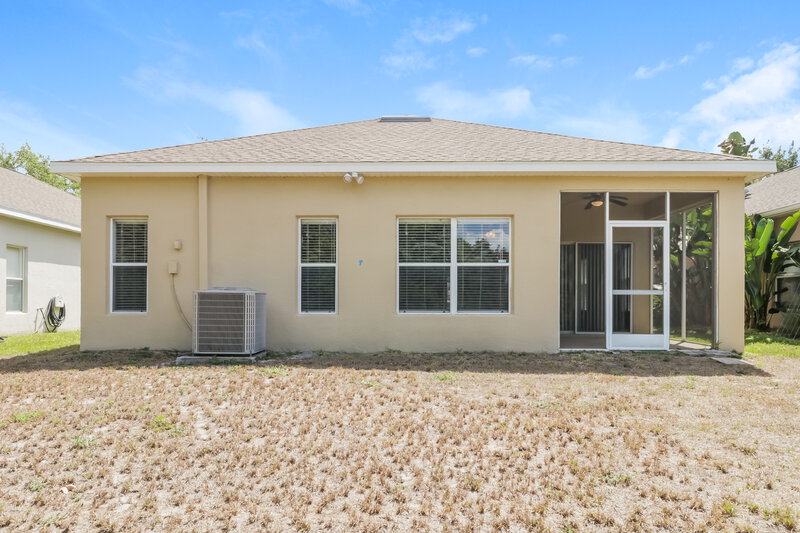 2,060/Mo, 9325 Creedmoor Ln New Port Richey, FL 34654 Rear View
