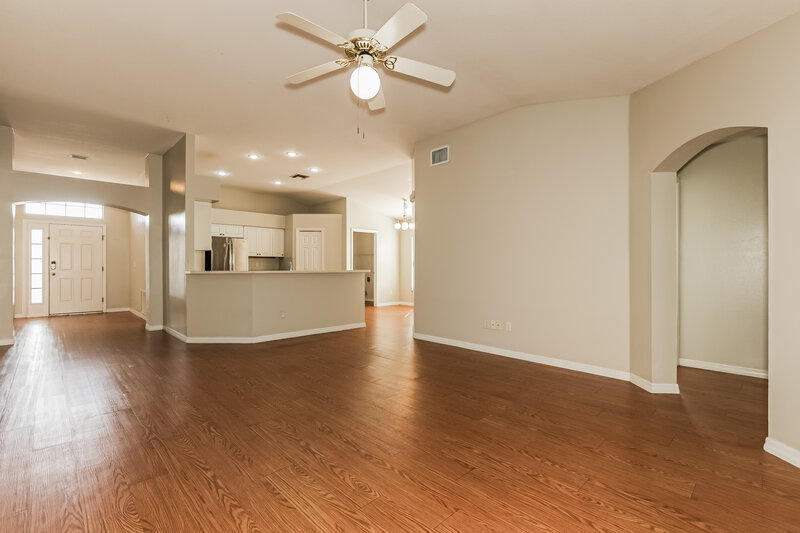 2,020/Mo, 1702 Erin Brooke Dr Valrico, FL 33594 Living Room View 2