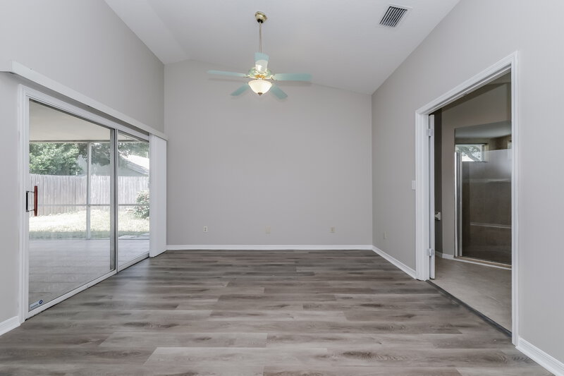 2,580/Mo, 2026 Glen Forge St Brandon, FL 33511 Main Bedroom View