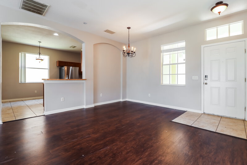 2,255/Mo, 10330 Avelar Ridge Dr Riverview, FL 33578 Living Room View
