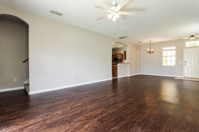 2,255/Mo, 10330 Avelar Ridge Dr Riverview, FL 33578 Living Room View 3
