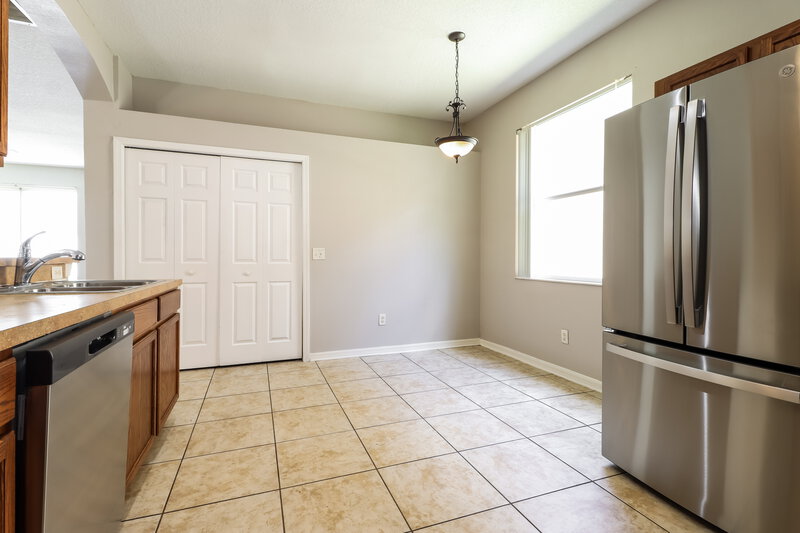 2,255/Mo, 10330 Avelar Ridge Dr Riverview, FL 33578 Breakfast Nook View