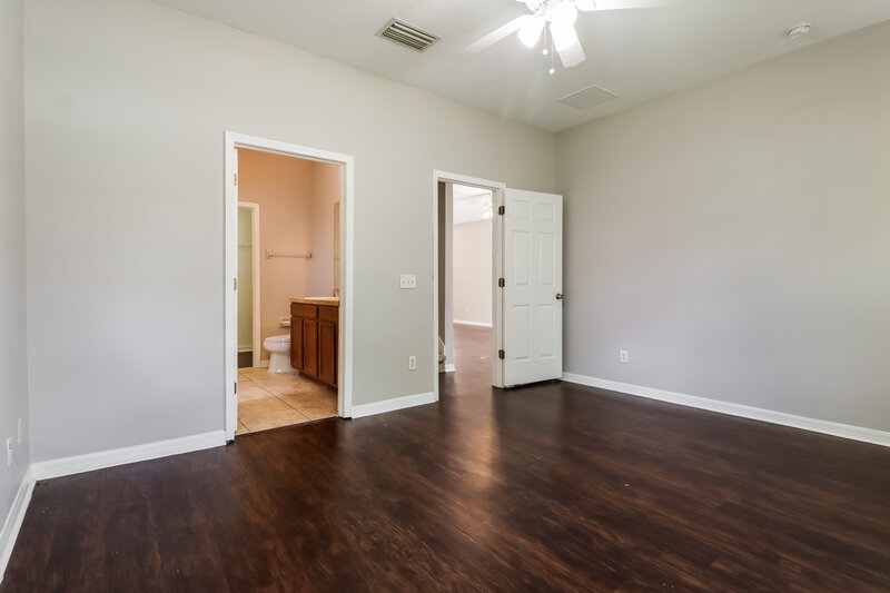 2,255/Mo, 10330 Avelar Ridge Dr Riverview, FL 33578 Main Bedroom View