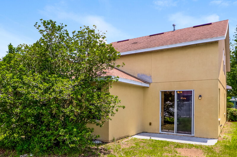 2,255/Mo, 10330 Avelar Ridge Dr Riverview, FL 33578 Rear View 2