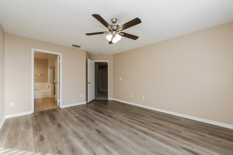 1,980/Mo, 1724 Elk Spring Dr Brandon, FL 33511 Main Bedroom View 2