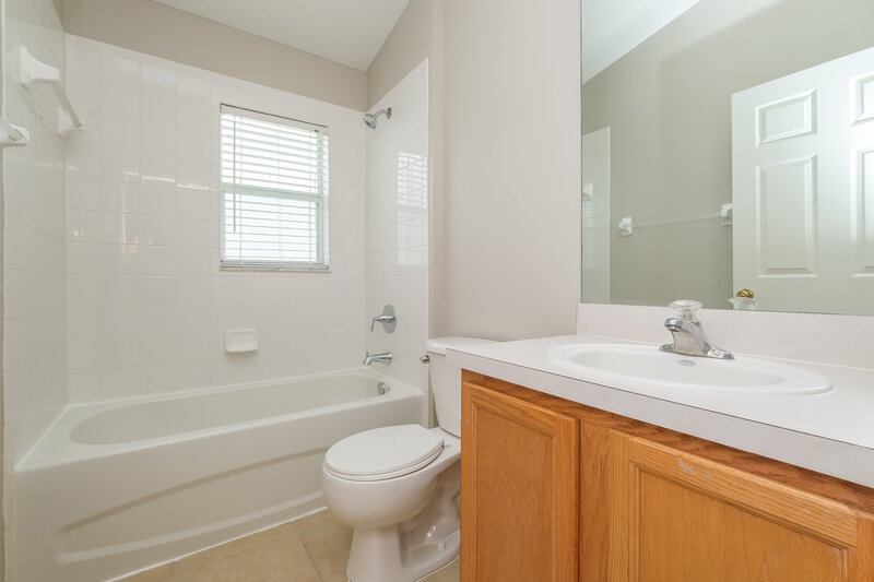 2,050/Mo, 7608 Mt Laurel Dr Zephyrhills, FL 33540 Main Bathroom View