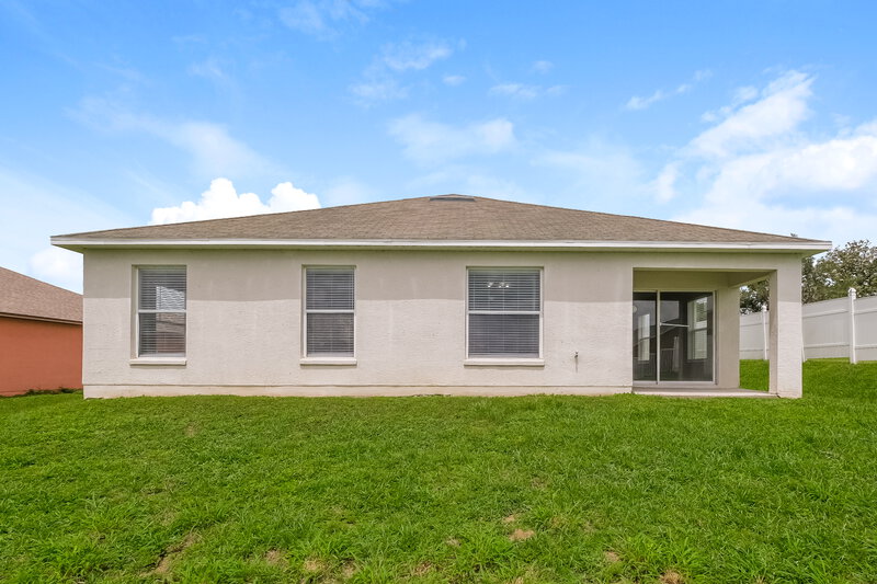 2,050/Mo, 7608 Mt Laurel Dr Zephyrhills, FL 33540 Rear View
