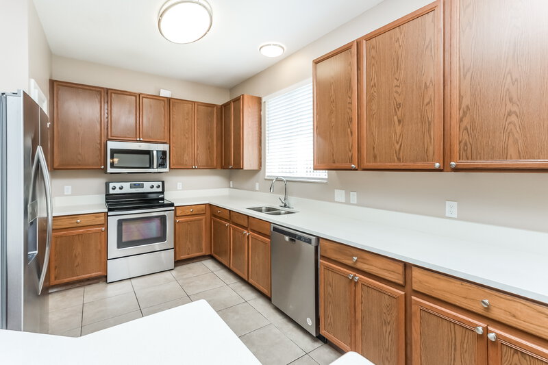 2,135/Mo, 12122 Fern Haven Ave Gibsonton, FL 33534 Misc View 3