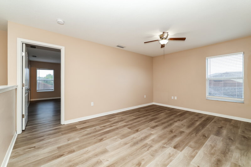 2,070/Mo, 12122 Fern Haven Ave Gibsonton, FL 33534 Loft View