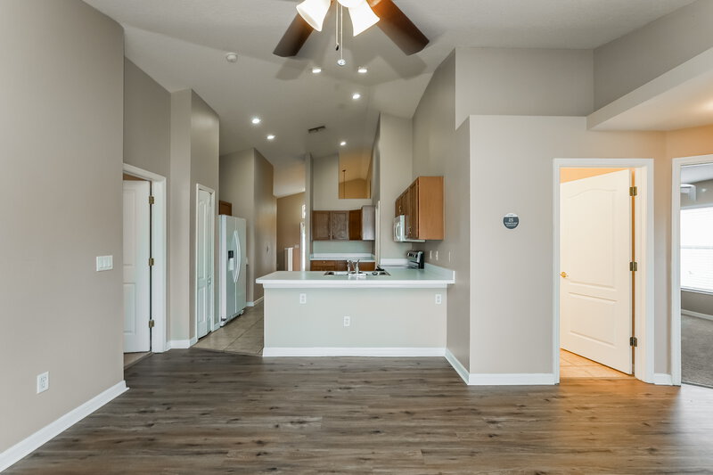 2,000/Mo, 6434 Sushi Ct Wesley Chapel, FL 33545 Dining Room View 3