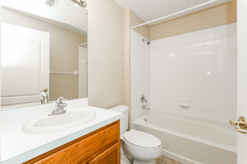 2,000/Mo, 6434 Sushi Ct Wesley Chapel, FL 33545 Bathroom View