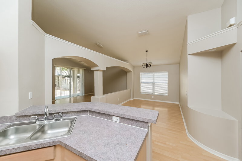 2,320/Mo, 2533 Siena Way Valrico, FL 33596 Kitchen View