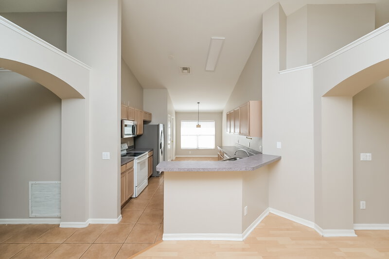 2,320/Mo, 2533 Siena Way Valrico, FL 33596 Kitchen View 2