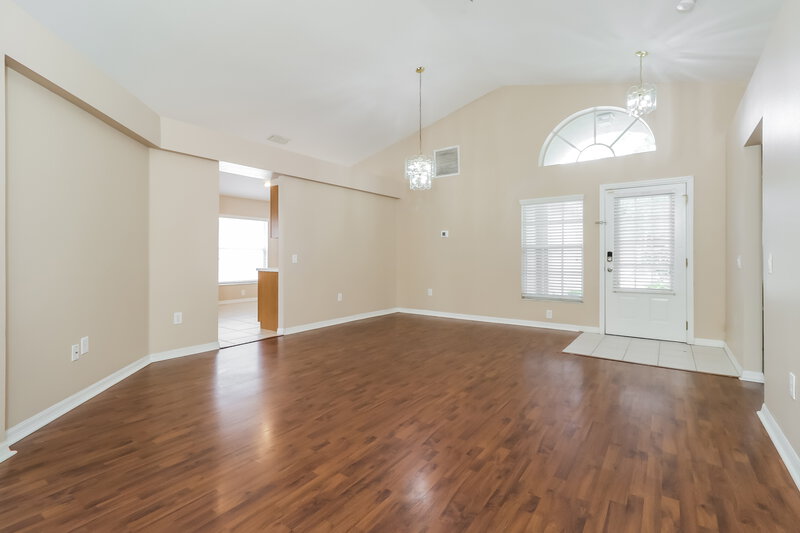 2,185/Mo, 30800 Birdhouse Dr Zephyrhills, FL 33545 Living Room View 2