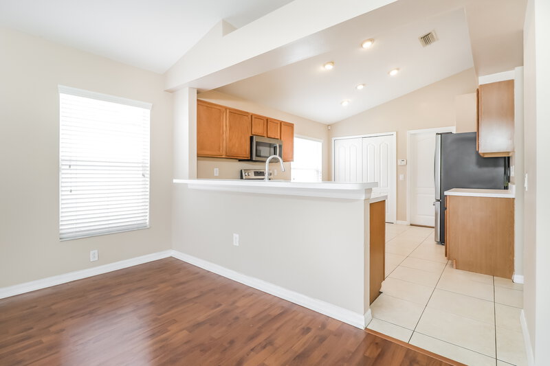 2,185/Mo, 30800 Birdhouse Dr Zephyrhills, FL 33545 Dining Room View