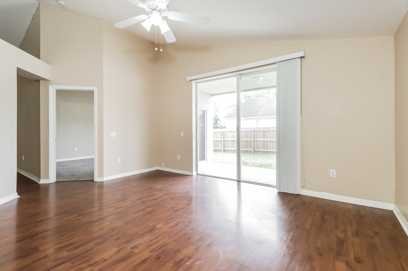 2,185/Mo, 30800 Birdhouse Dr Zephyrhills, FL 33545 Dining Room View 2