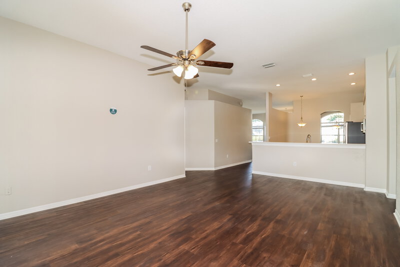 2,660/Mo, 2005 Kiowa Ln Valrico, FL 33596 Family Room View