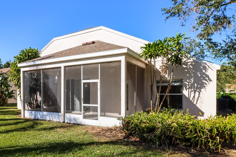 2,660/Mo, 2005 Kiowa Ln Valrico, FL 33596 Rear View
