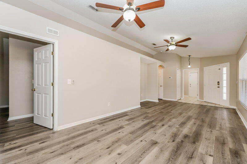 1,910/Mo, 28651 Seashell Ct Zephyrhills, FL 33545 Dining Room View