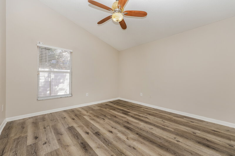 1,910/Mo, 28651 Seashell Ct Zephyrhills, FL 33545 Main Bedroom View