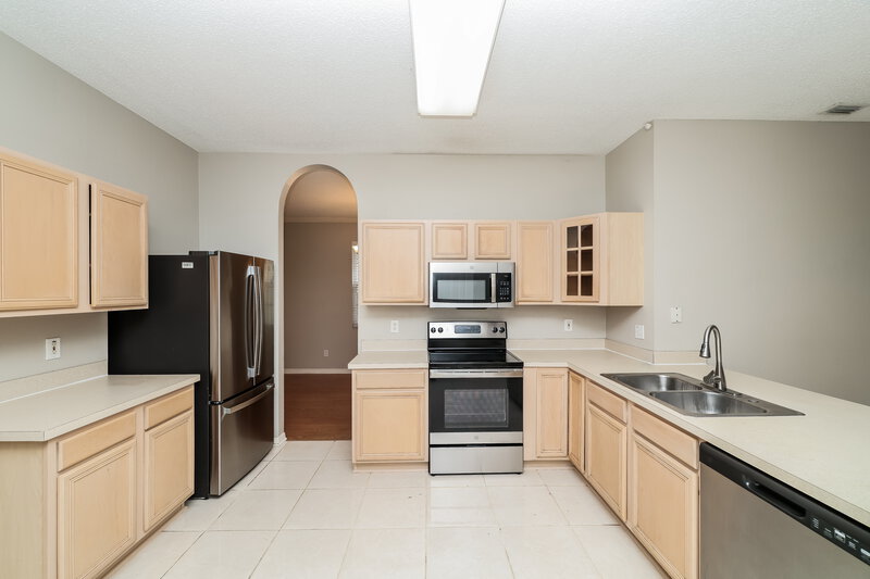 2,505/Mo, 1231 Loretto Cir Odessa, FL 33556 Kitchen View