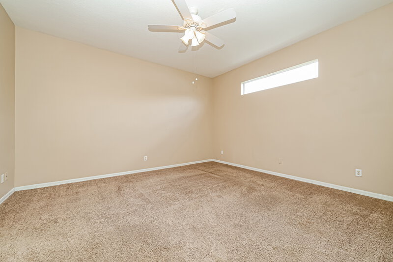 2,220/Mo, 513 9th St NE Ruskin, FL 33570 Main Bedroom View