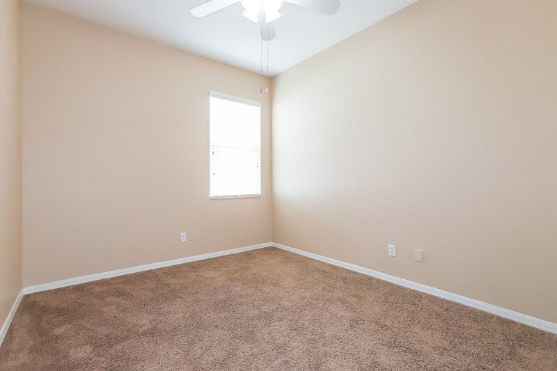 2,315/Mo, 513 9th St NE Ruskin, FL 33570 Bedroom View
