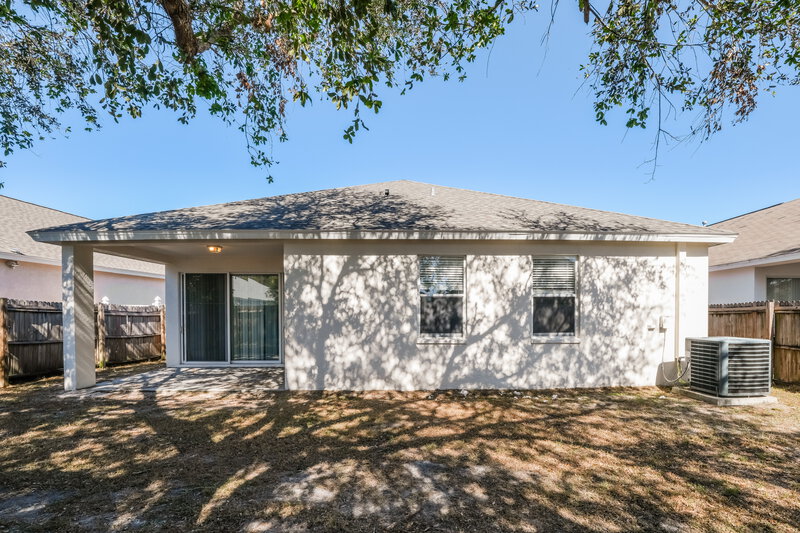 2,345/Mo, 24738 Siena Dr Lutz, FL 33559 Rear View